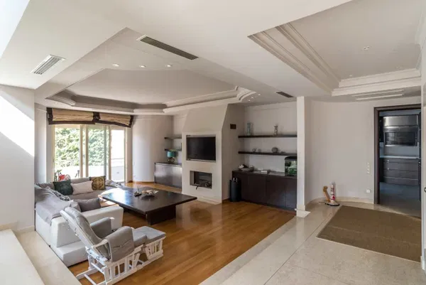 420 m² Villa with Five Bedrooms for Sale in Vari - Varkiza, Athens Southern suburbs — photo 5