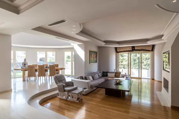 420 m² Villa with Five Bedrooms for Sale in Vari - Varkiza, Athens Southern suburbs — photo 2