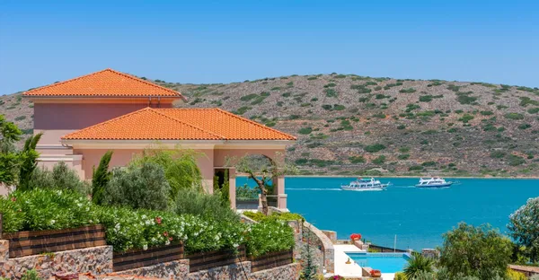 Sea View Six-Bedroom Villa for Sale in Elounda, Agios Nikolaos — photo 2