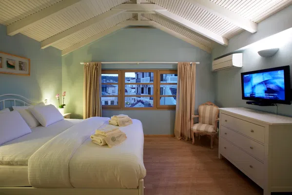 Sea View Hotel for Sale in Old Town Rethymnon, Rethymnon — photo 3