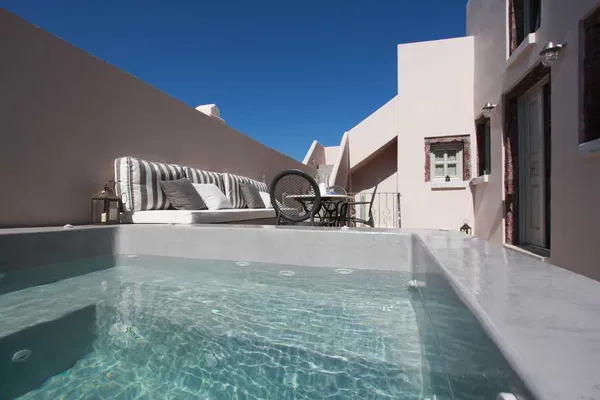 Sea-View Four-Bedroom Villa for Sale in Santorini, Cyclades — photo 4