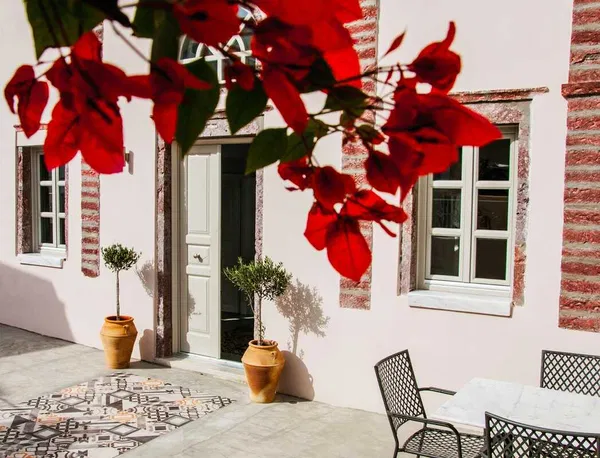 Sea-View Four-Bedroom Villa for Sale in Santorini, Cyclades — photo 3