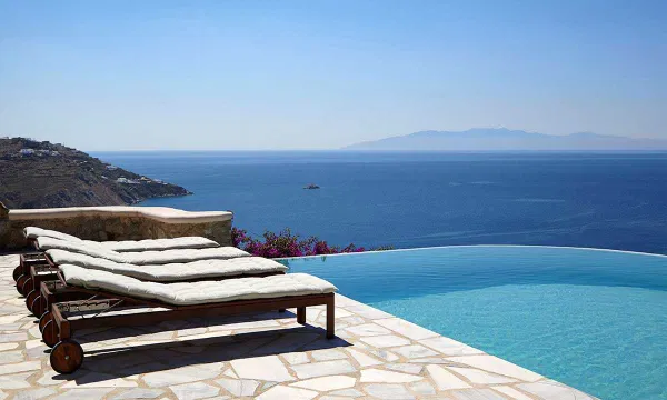 Sea View 596 m² Villa with Six Bedrooms for Sale in Mykonos, Cyclades — photo 3