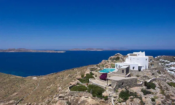 Sea View 596 m² Villa with Six Bedrooms for Sale in Mykonos, Cyclades — photo 2