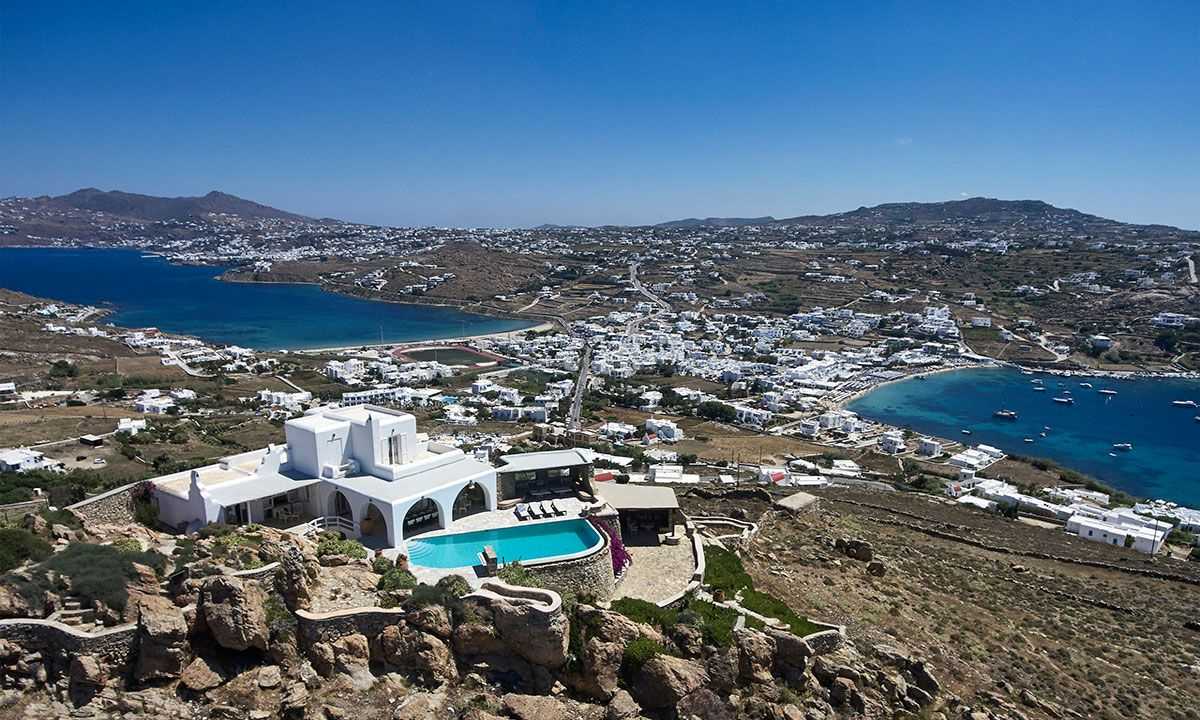 Sea View 596 m² Villa with Six Bedrooms for Sale in Mykonos, Cyclades