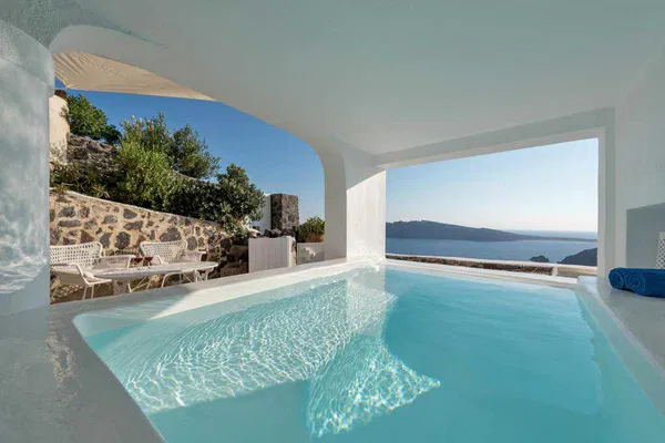 178 m² Sea-View Three-Bedroom Villa for Sale in Santorini, Cyclades — photo 4