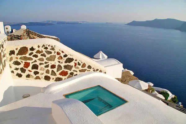 178 m² Sea-View Three-Bedroom Villa for Sale in Santorini, Cyclades — photo 2