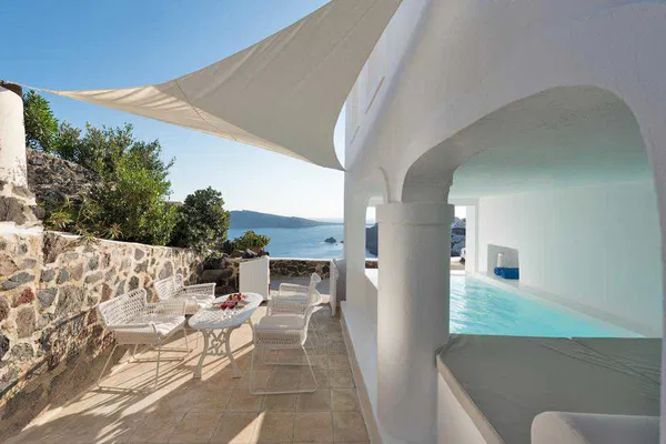 178 m² Sea-View Three-Bedroom Villa for Sale in Santorini, Cyclades — photo 3
