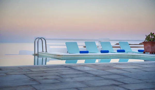 1096 m² Sea-View Hotel for Sale in Santorini, Cyclades — photo 2