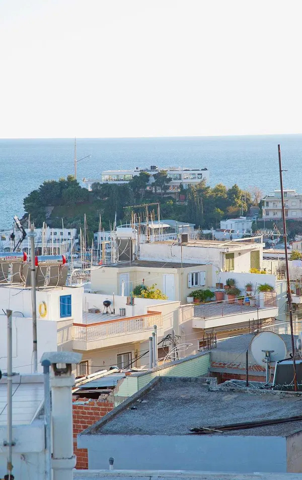 Sea-View Six-Bedroom Villa for Sale in Piraeus, Piraeus Suburbs — photo 3