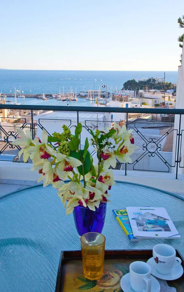 Sea-View Six-Bedroom Villa for Sale in Piraeus, Piraeus Suburbs — photo 4
