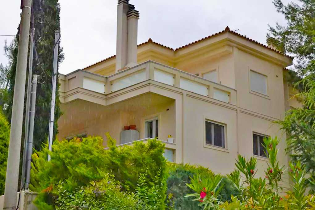 Three-Bedroom Apartment for Sale in Drosia, Athens Northern suburbs