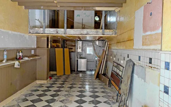 36 m² Business for Sale in Kolonaki - Lycabettus, Athens Center — photo 2