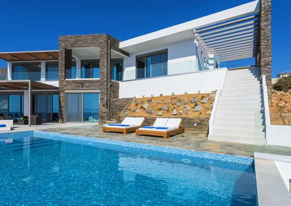 Sea-View Five-Bedroom Villa for Rent in Tersanas, Akrotiri — photo 4