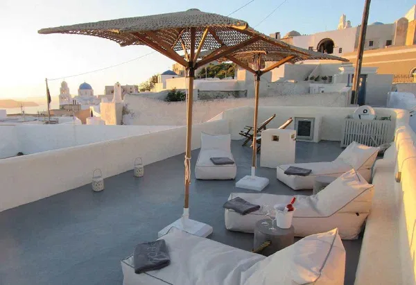 148 m² Sea-View Hotel for Sale in Santorini, Cyclades — photo 2