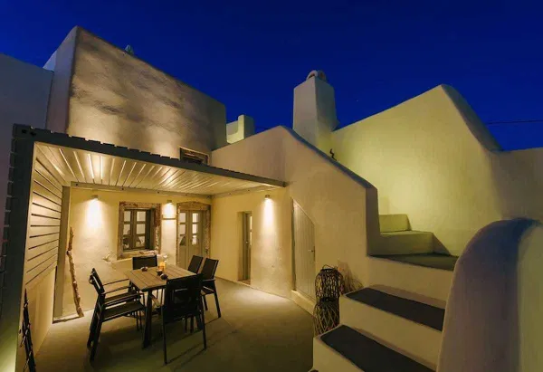 148 m² Sea-View Hotel for Sale in Santorini, Cyclades