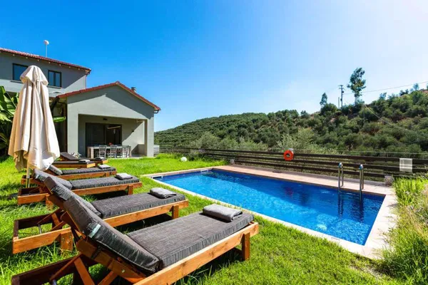 Six-Bedroom Villa for Sale in Chania