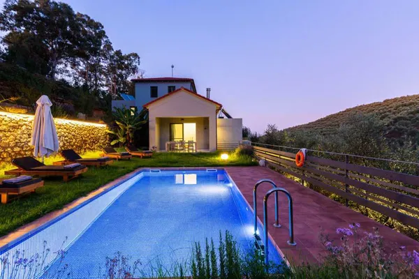 Six-Bedroom Villa for Sale in Chania — photo 3