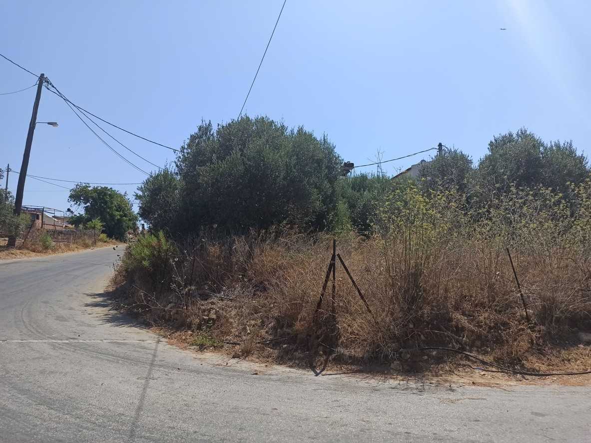 570 m² Plot for Sale in Chorafakia, Akrotiri