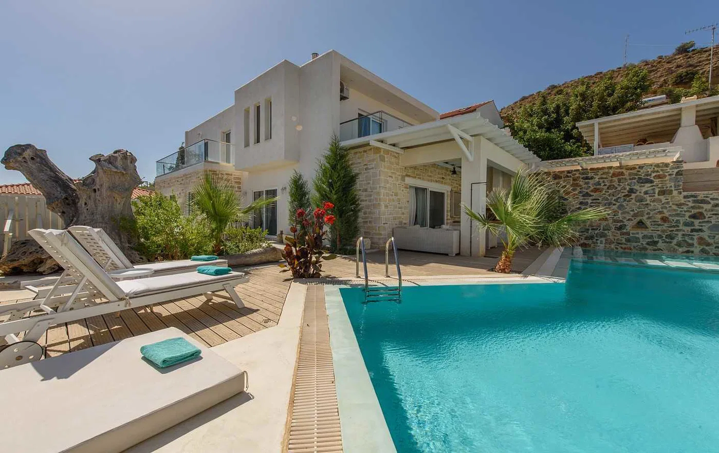 Sea-View Three-Bedroom Villa for Sale in Faistos, Heraklion