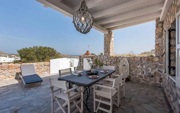 Sea-View 112 m² Villa with Two Bedrooms for Sale in Santorini, Cyclades — photo 4