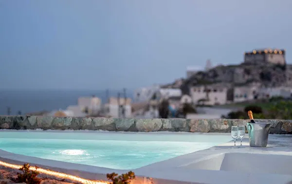Sea-View 112 m² Villa with Two Bedrooms for Sale in Santorini, Cyclades — photo 2