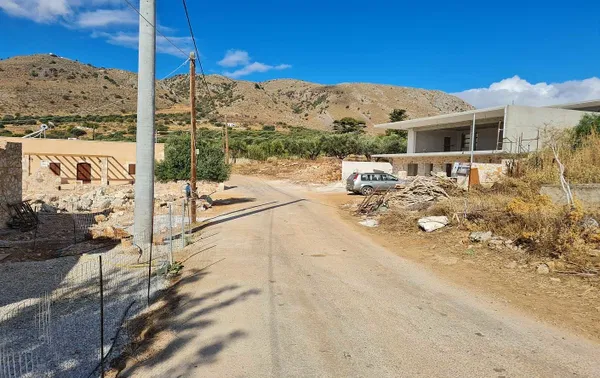 303 m² Land for Sale in Megala Chorafia, Chania — photo 2