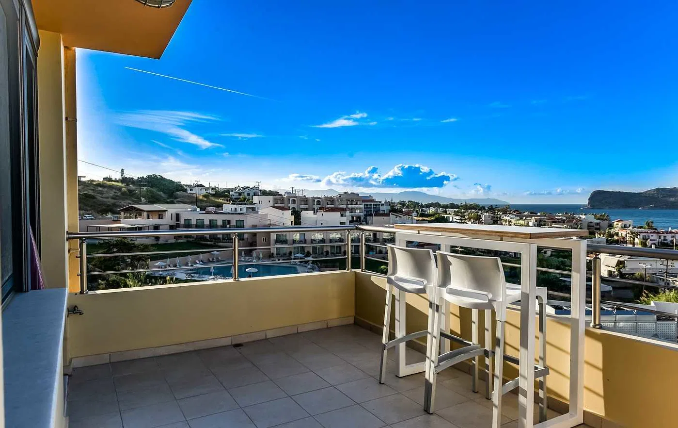 125 m² Sea-View Four-Bedroom Villa for Rent in Agia Marina, Chania