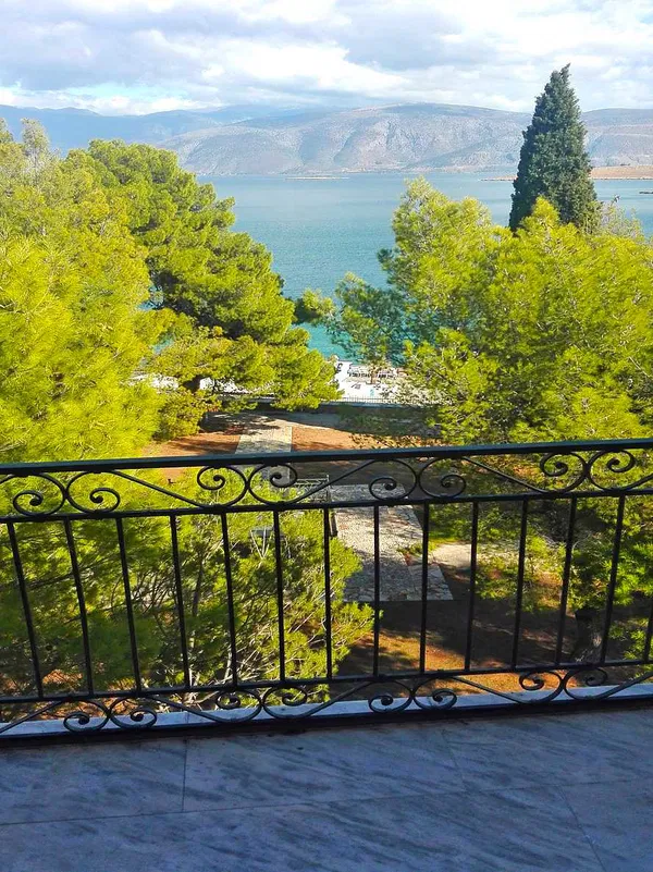 Sea View Four-Bedroom Villa for Sale in Galaxidi Fokidas, Fokida — photo 3