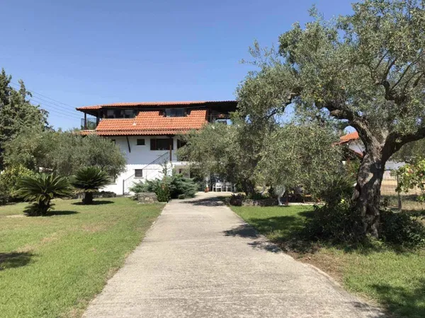 Sea View 163 m² Villa with Four Bedrooms for Sale in Halkidiki
