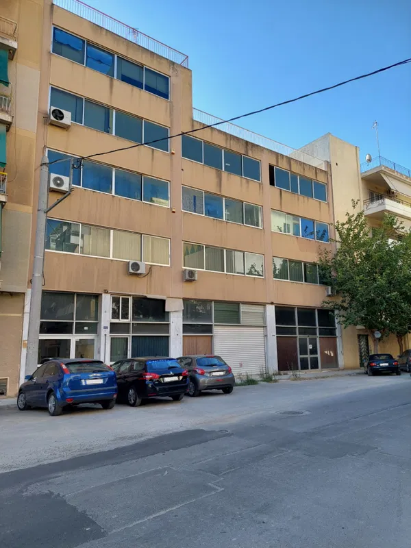 1118 m² Building for Sale in Sepolia, Athens Center — photo 2