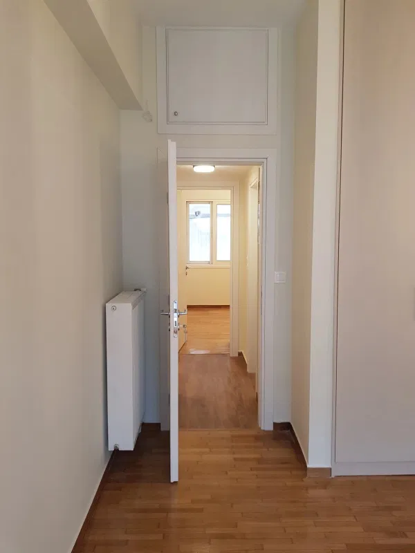 60 m² Renovated Two-Bedroom Apartment for Sale in Koukaki - Makrigianni, Athens Center — photo 5