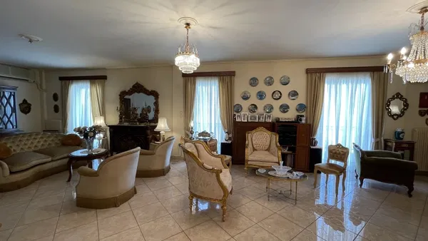 160 m² Apartment with Three Bedrooms for Sale in Neos Kosmos, Athens Center — photo 2