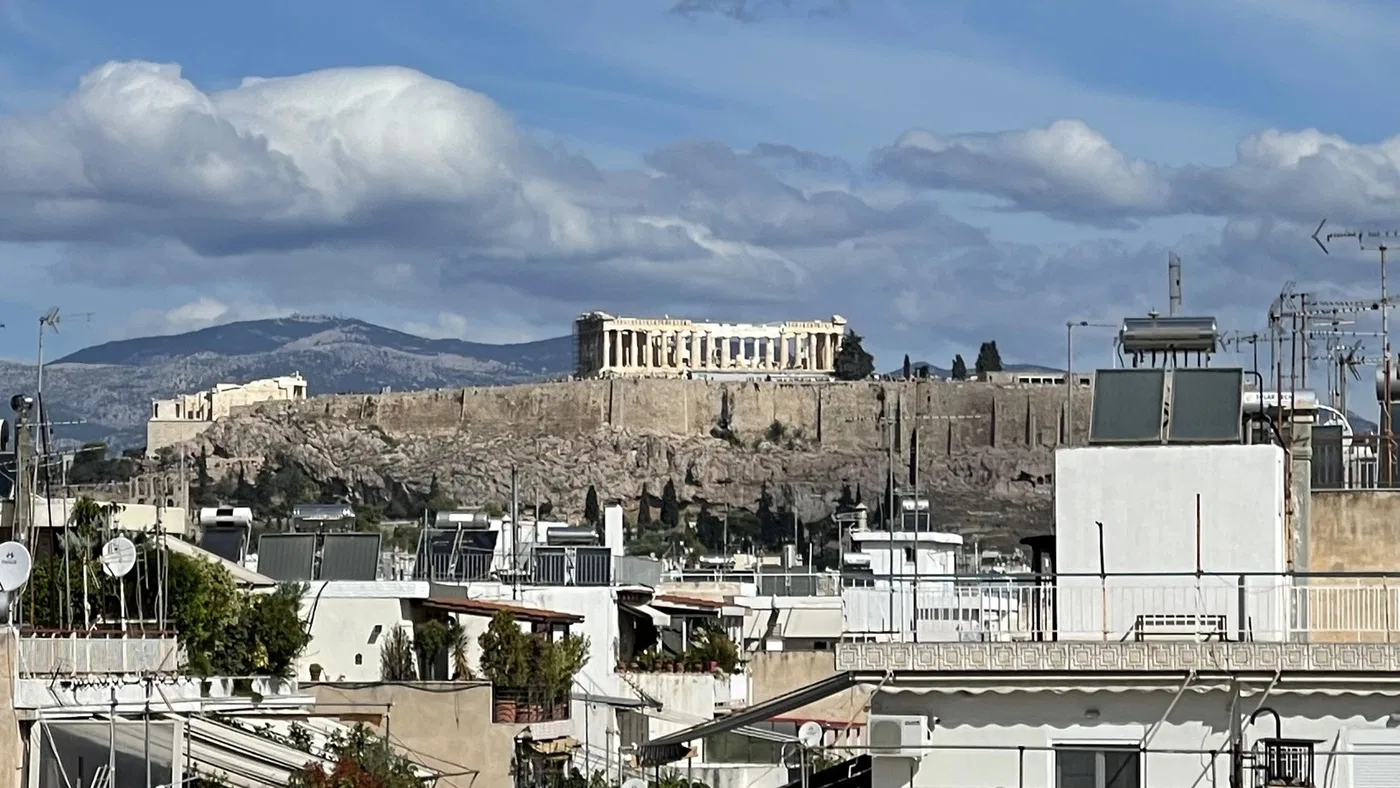 160 m² Apartment with Three Bedrooms for Sale in Neos Kosmos, Athens Center