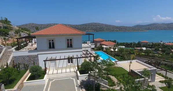 Sea View 623 m² Villa with Five Bedrooms for Sale in Elounda, Agios Nikolaos — photo 2