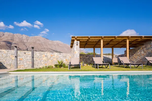 Contemporary Four-Bedroom Villa for Sale in Triopetra, Agios Vassilios — photo 5