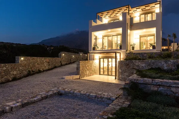 Contemporary Four-Bedroom Villa for Sale in Triopetra, Agios Vassilios — photo 2