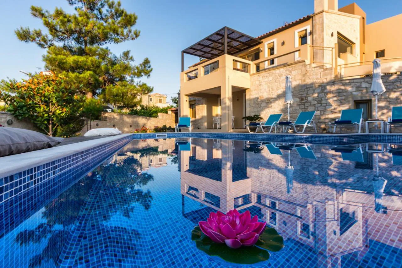 Five-Bedroom Villa for Sale in Rethymnon