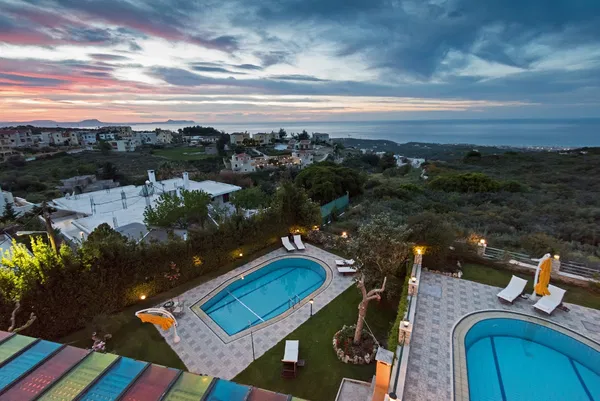 Sea-View 350 m² Villa with Six Bedrooms for Sale in Rethymnon — photo 2