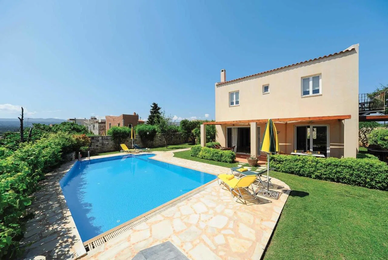 132 m² Three-Bedroom Villa for Sale in Rethymnon