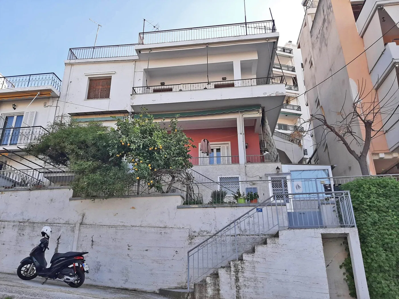 97 m² Apartment with Three Bedrooms for Sale in Ilioupoli, Athens Southern suburbs