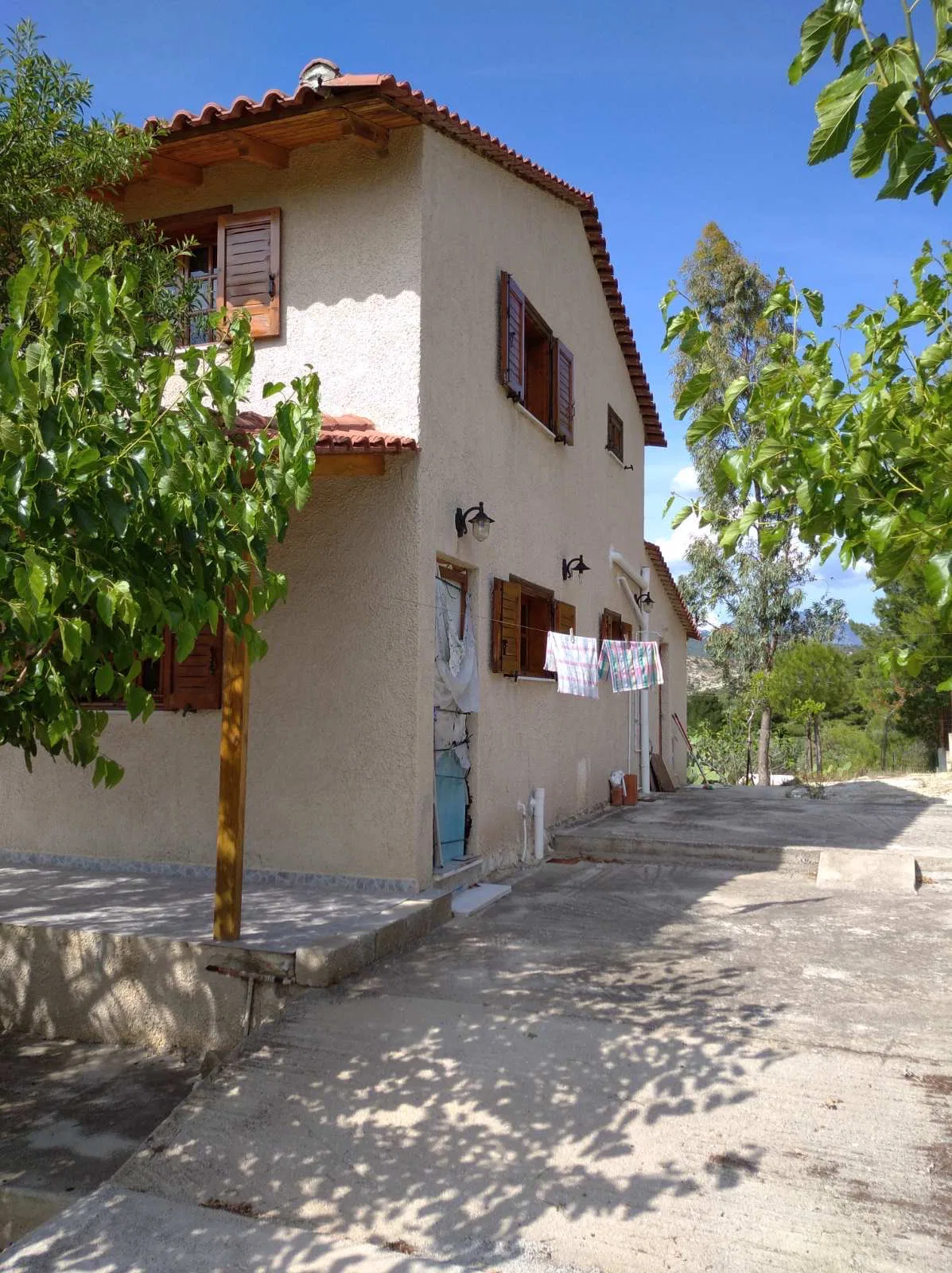 114 m² Villa with Four Bedrooms for Sale in Lutraki, Korinthia