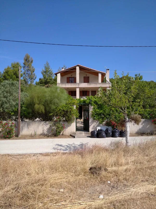 114 m² Villa with Four Bedrooms for Sale in Lutraki, Korinthia — photo 2