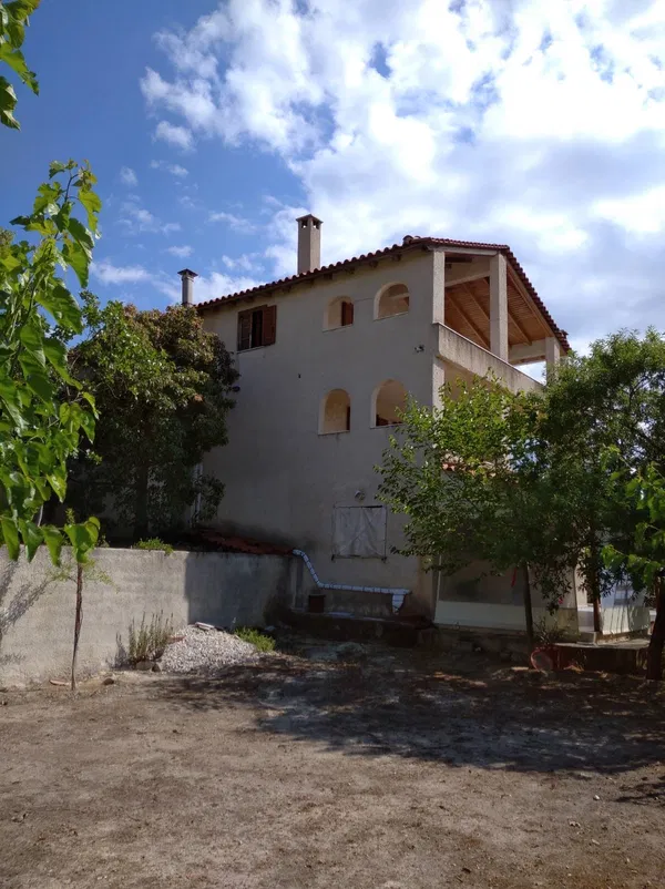 114 m² Villa with Four Bedrooms for Sale in Lutraki, Korinthia — photo 3
