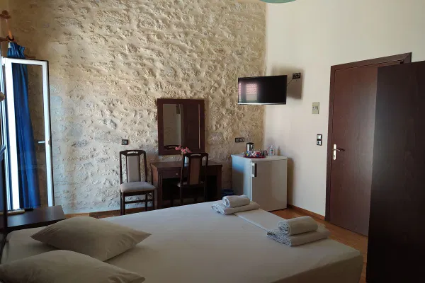 280 m² Hotel for Sale in Old Town Rethymnon, Rethymnon — photo 2