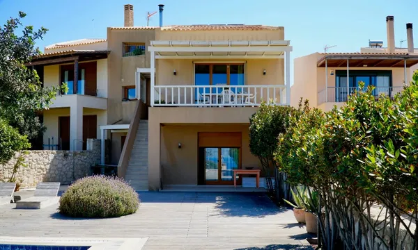 Sea-View 220 m² Villa with Four Bedrooms for Sale in Heraklion — photo 2