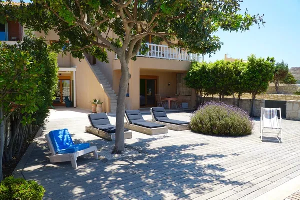 Sea-View 220 m² Villa with Four Bedrooms for Sale in Heraklion — photo 5