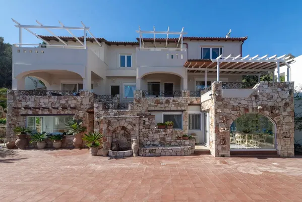 442 m² Sea-View Hotel for Sale in Heraklion — photo 4