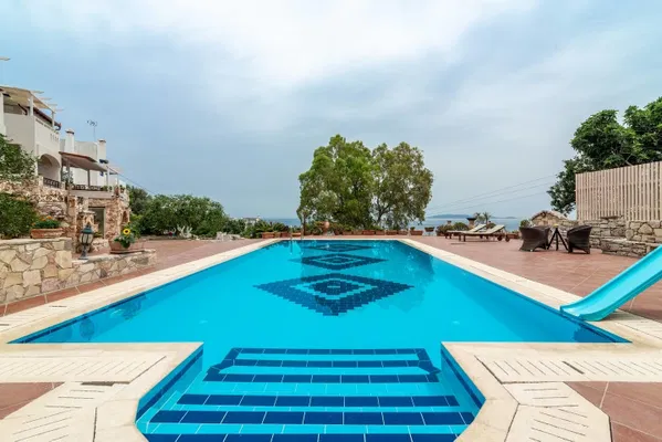 442 m² Sea-View Hotel for Sale in Heraklion — photo 2