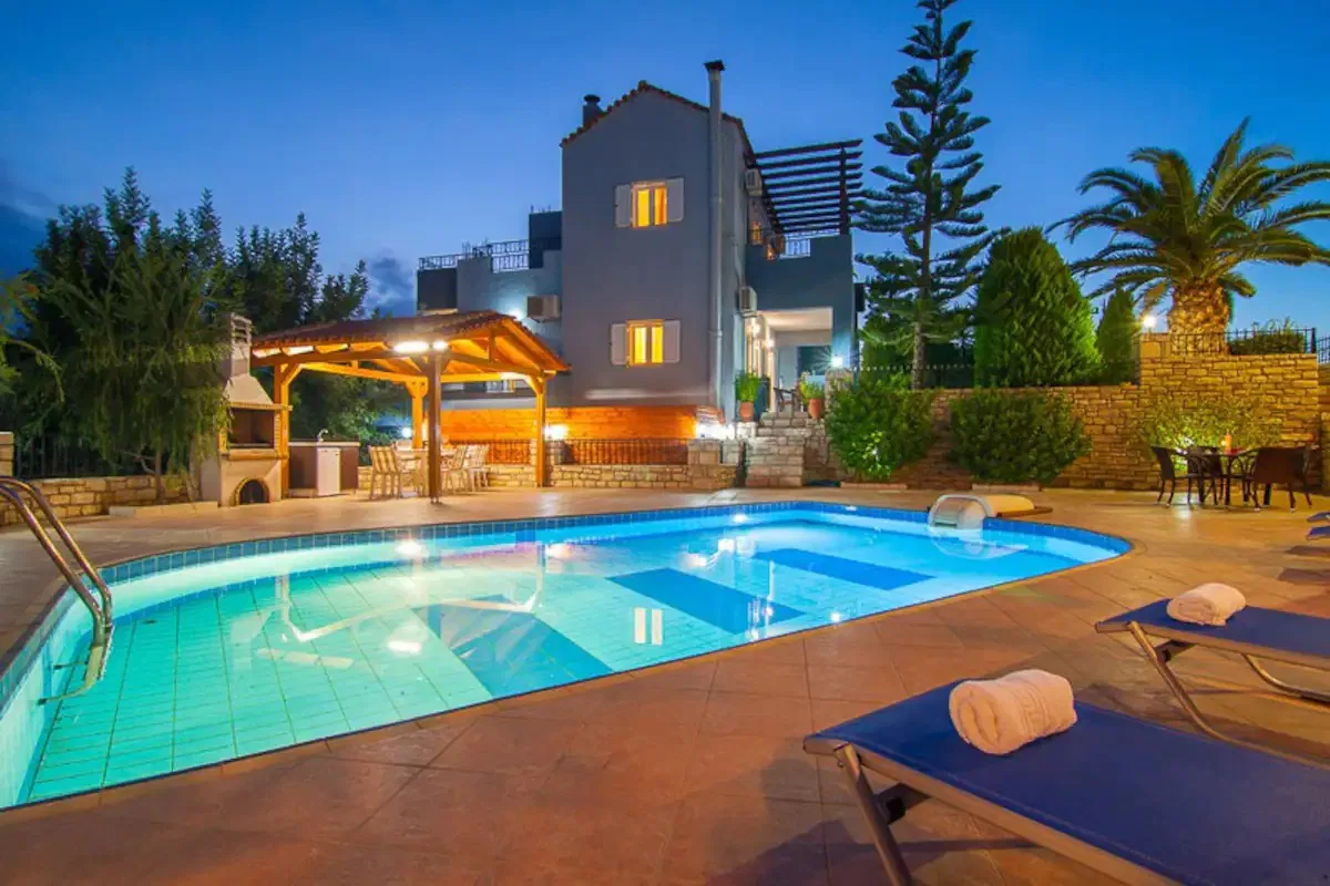 Four-Bedroom Villa for Sale in Panormo, Mylopotamos